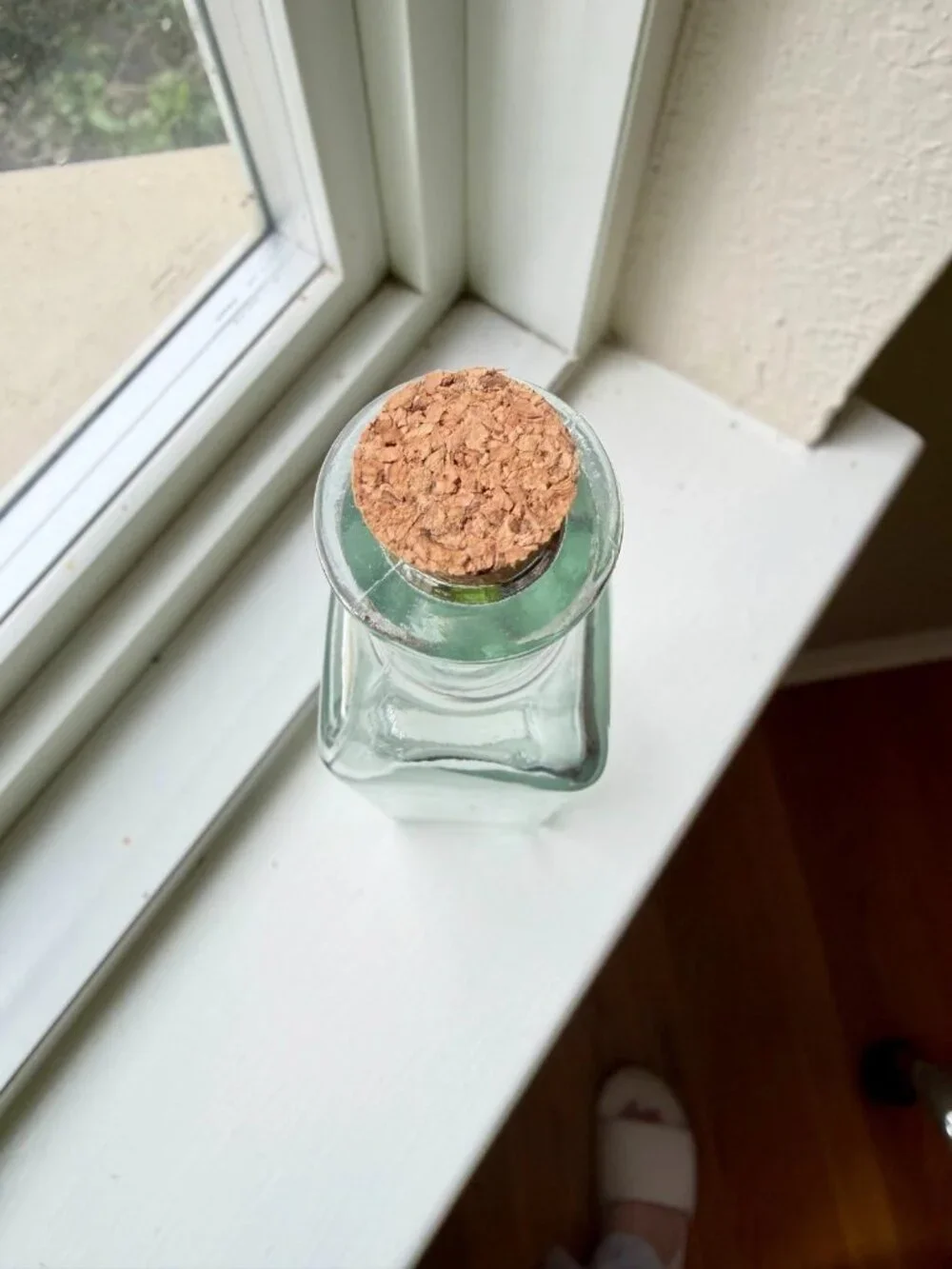 Glass Apothecary Bottle w Cork, Spell Jar, Empty Glass Bottle 7.5 X 1.5 in NEW